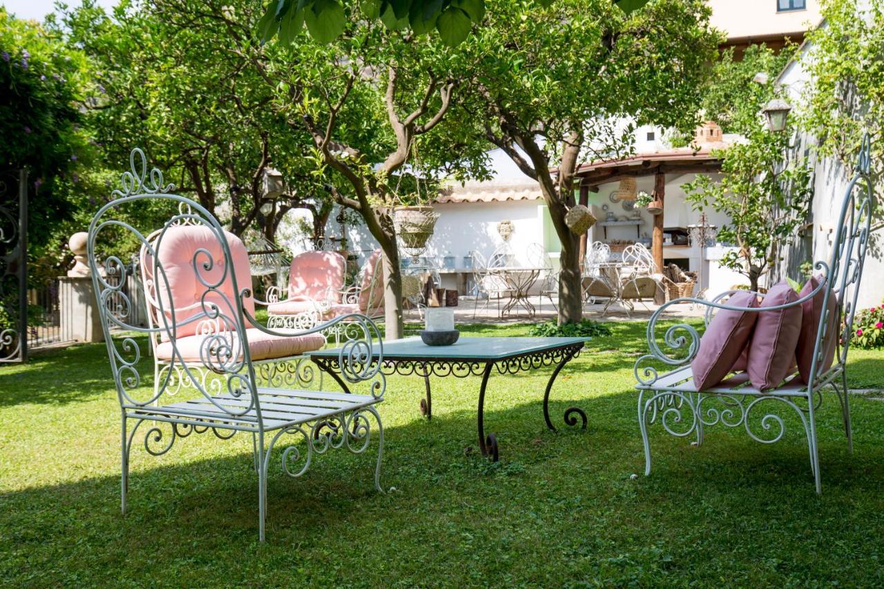 Palazzo Cacace Relais Hotel Meta Luaran gambar