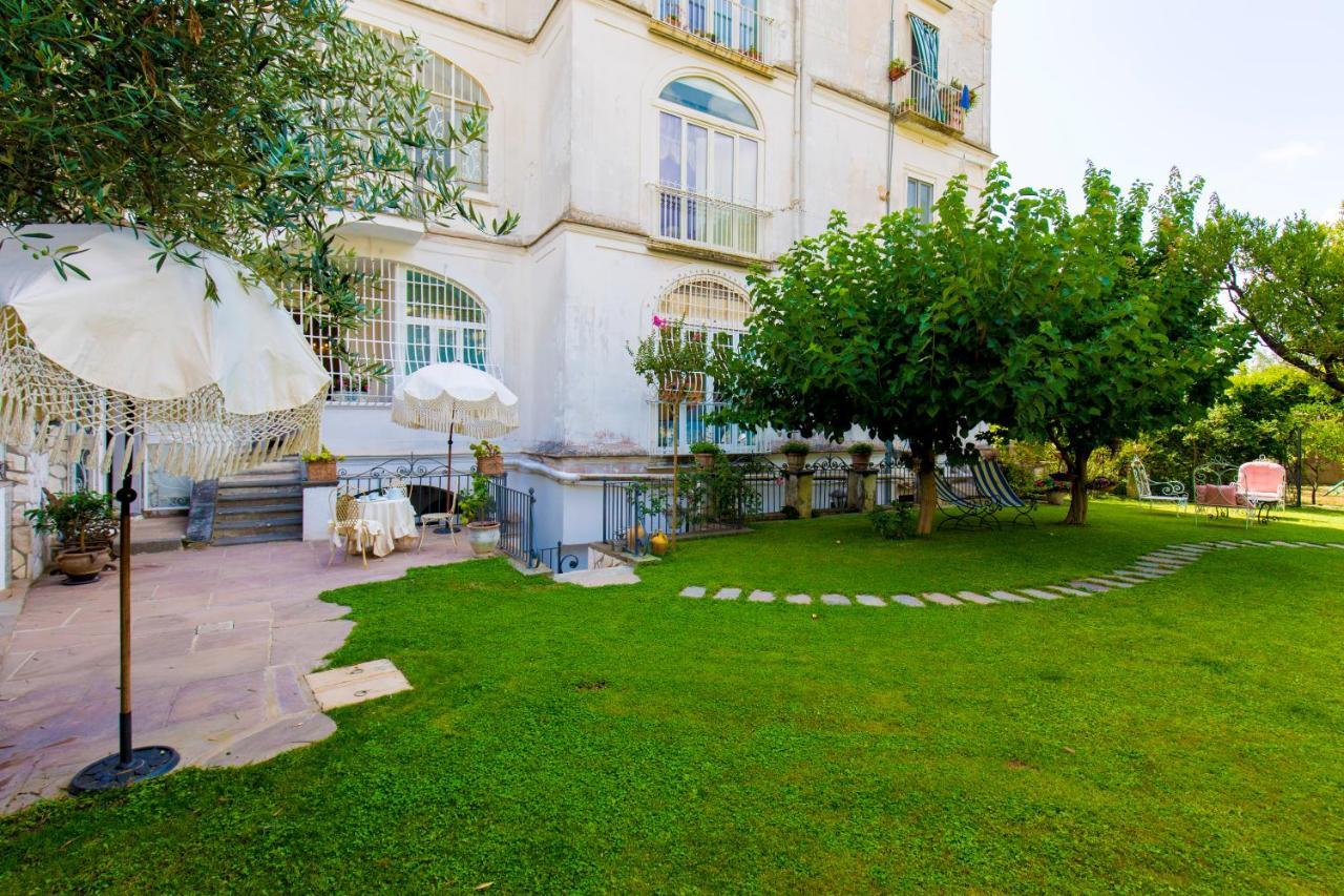 Palazzo Cacace Relais Hotel Meta Luaran gambar