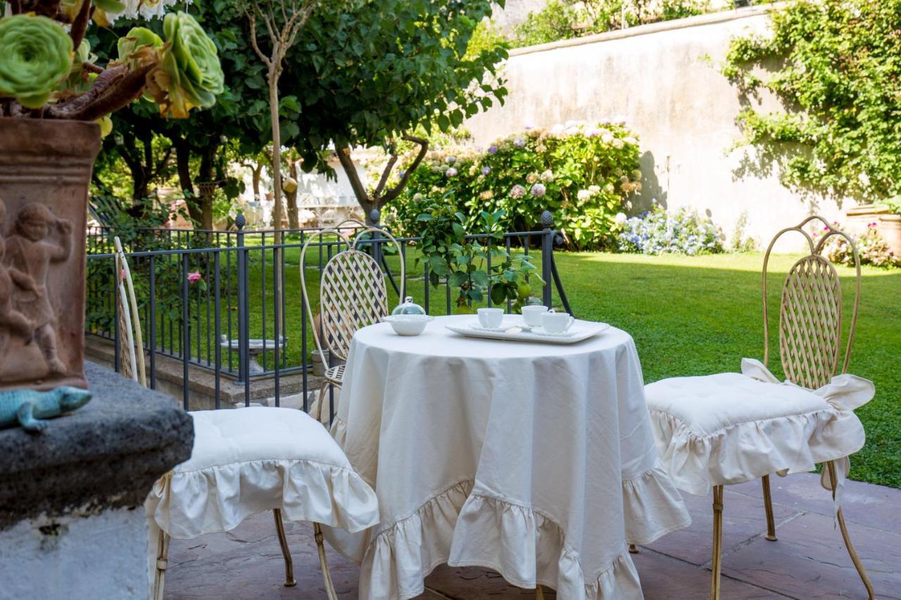 Palazzo Cacace Relais Hotel Meta Luaran gambar